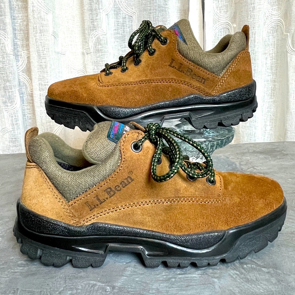 LL BEAN WOMEN'S 7 M  LOW LACE-UP SNOW SNEAKERS HIKING SHOES STOCK # BB 27